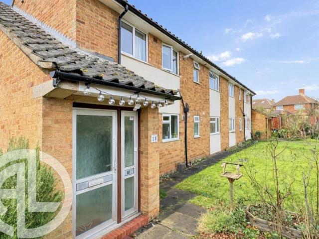 Flat for sale in King's Walden, Hertfordshire