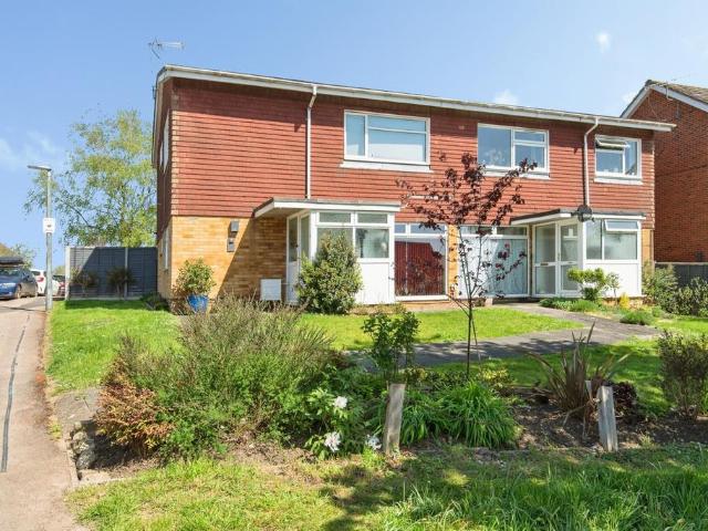 Flat for sale in King's Walden, Hertfordshire