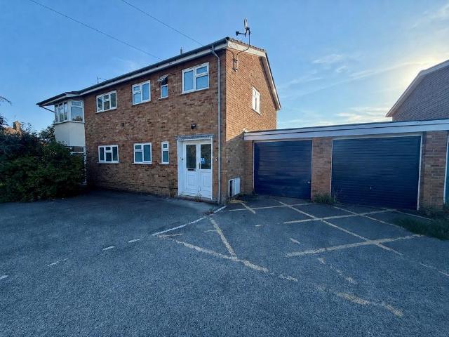 Flat for sale in Stoke Mandeville, Buckinghamshire