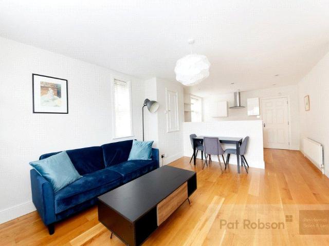 Flat for sale in Jesmond, Tyne And Wear