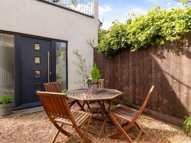 Flat for sale in North Watford