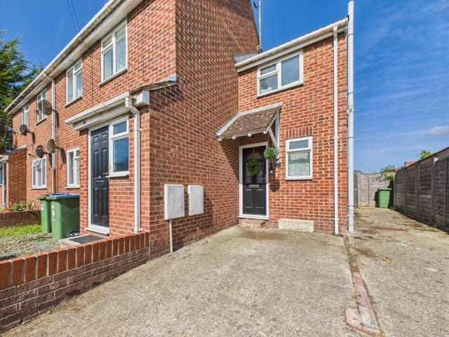 Flat for sale in Fareham, West End