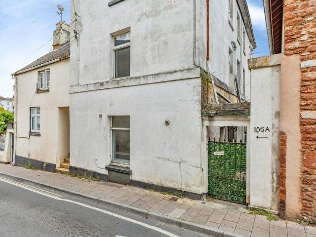 Flat for sale in Oldway, Livermead