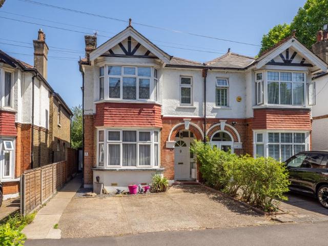 Flat for sale in Greater London