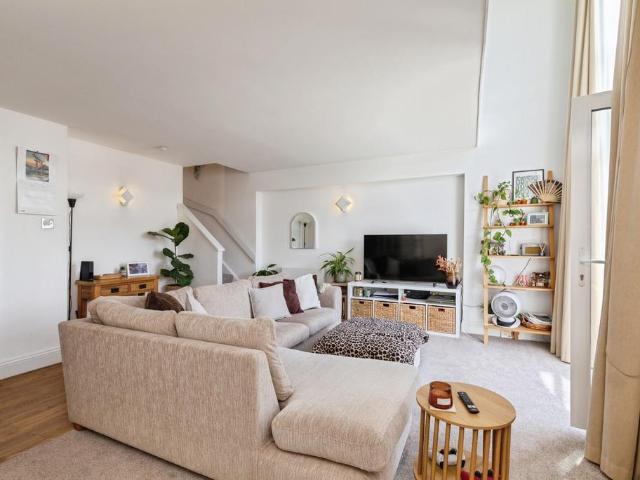 Flat for sale in Redcliffe, Feckenham