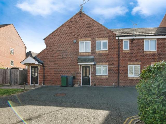 Flat for sale in Rowley Regis, Ross