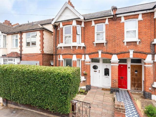 Flat for sale in New Malden, Greater London