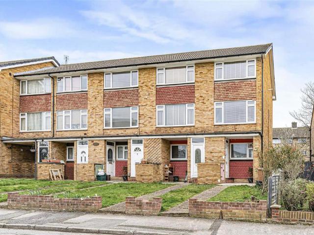 Flat for sale in Greater London
