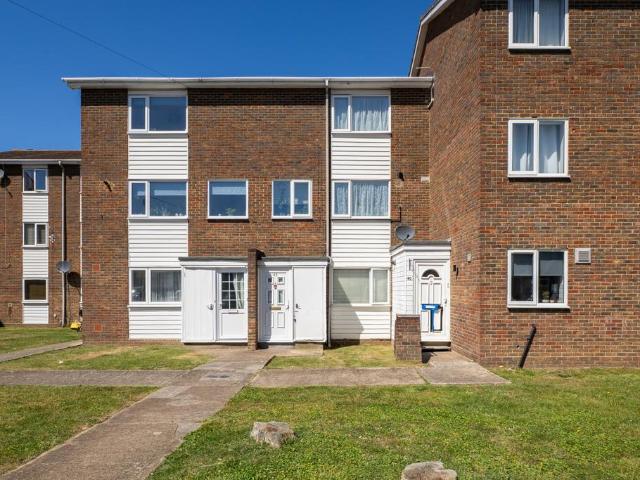 Flat for sale in Greater London
