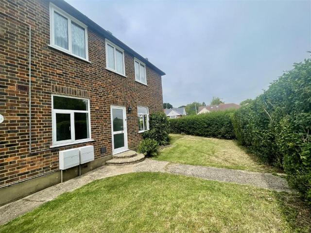Flat for sale in Potters Bar, Sunnybank