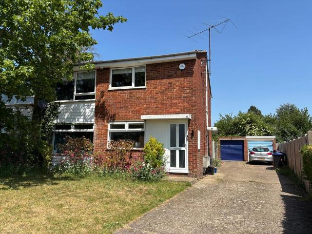 Flat for sale in Great Wymondley, King's Walden