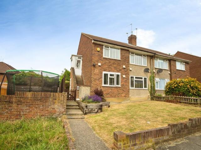 Flat for sale in Bexley, Greater London