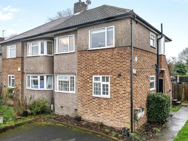 Flat for sale in Petts Wood, Greater London