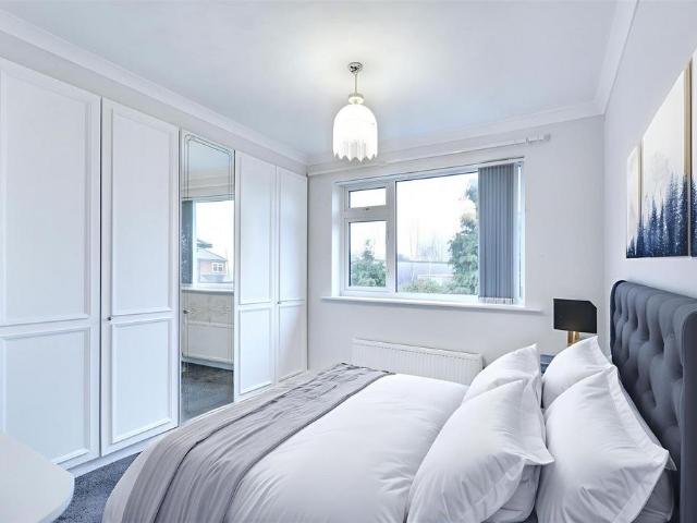 Flat for sale in Caldermill, East Midlands