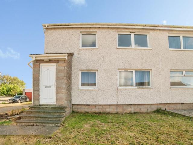 Flat for sale in Ellon, Scotland