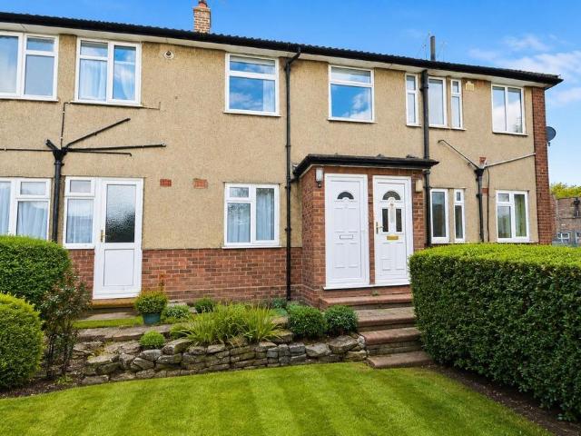Flat for sale in Mill Hill, Greater London