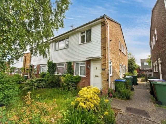 Flat for sale in Longlands, Halfway Street