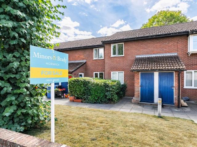 Flat for sale in East Bank, Norfolk