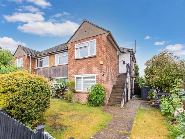 Flat for sale in Maidenhead