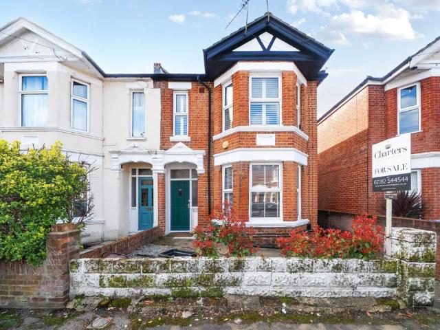 Flat for sale in Hill, City Of Southampton
