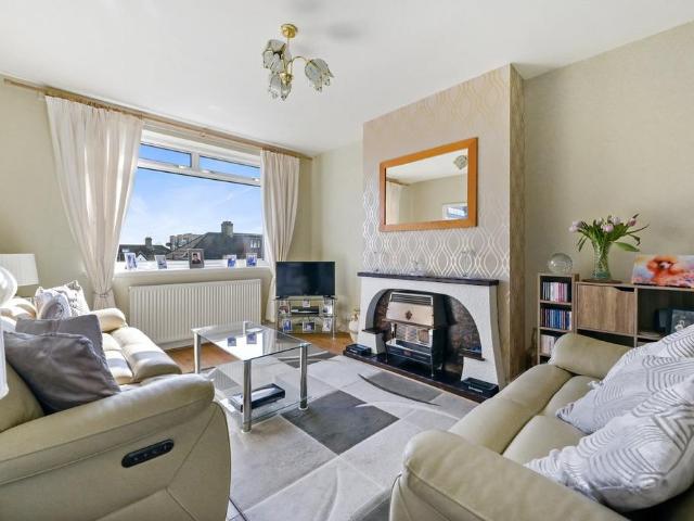 Flat for sale in Dollis Hill, Greater London