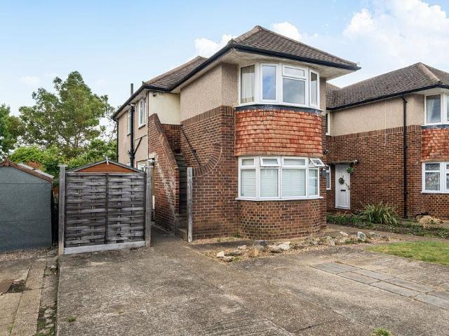 Flat for sale in West Ewell, Ewell