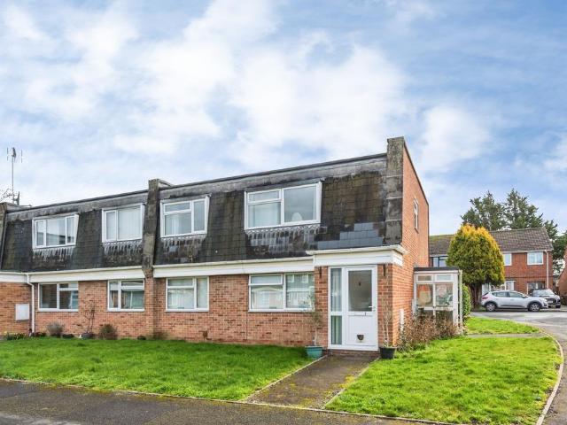 Flat for sale in Haydon Wick, Swindon