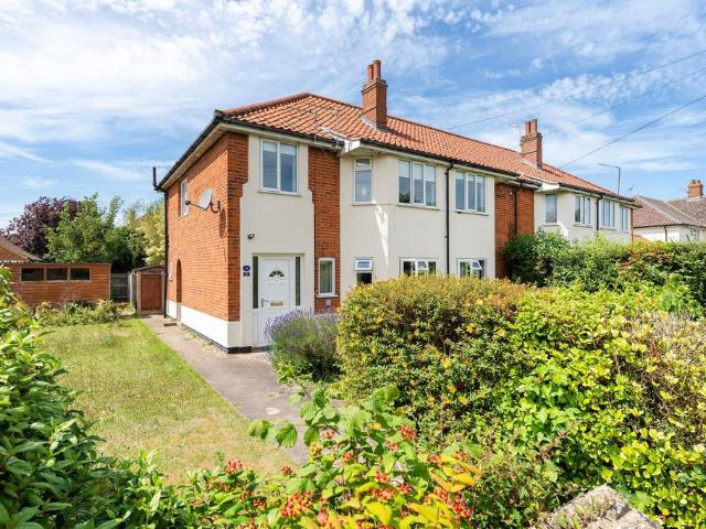 Flat for sale in Lakenham, East Bank