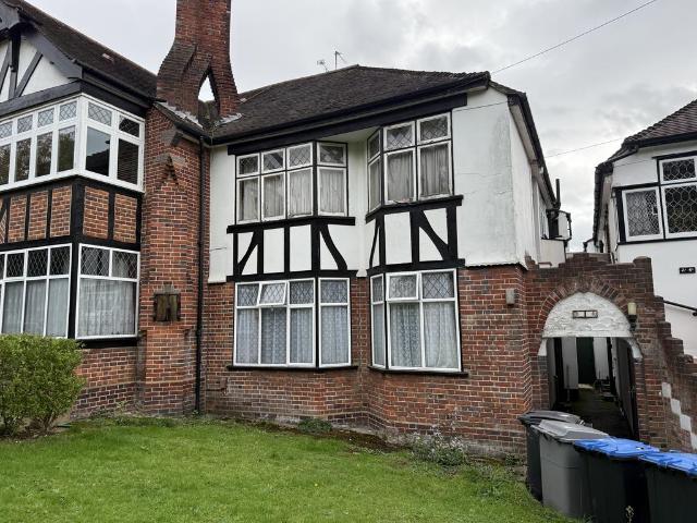 Flat for sale in Greater London