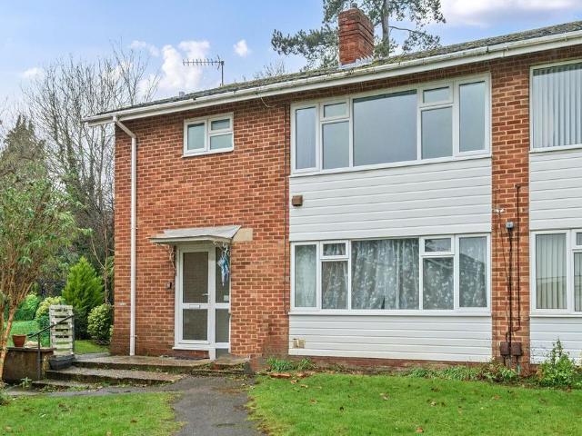 Flat for sale in Fulflood, Hampshire