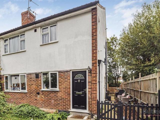 Flat for sale in Greater London