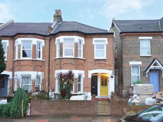 Flat for sale in Anerley, Greater London