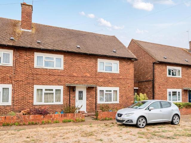 Flat for sale in Blackhills, Surrey