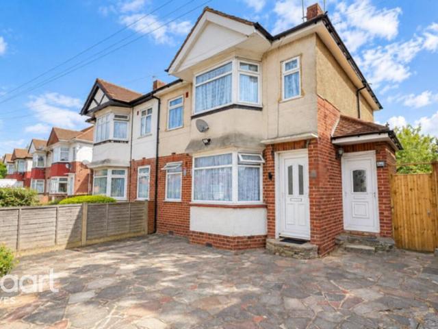 Flat for sale in London Borough of Hillingdon, Greater London