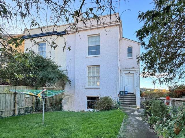Flat for sale in Withycombe, Budlake
