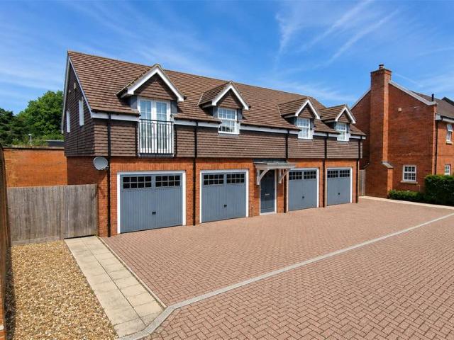 Flat for sale in Binfield