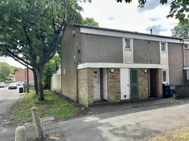 Flat for sale in Woodgate, West Midlands
