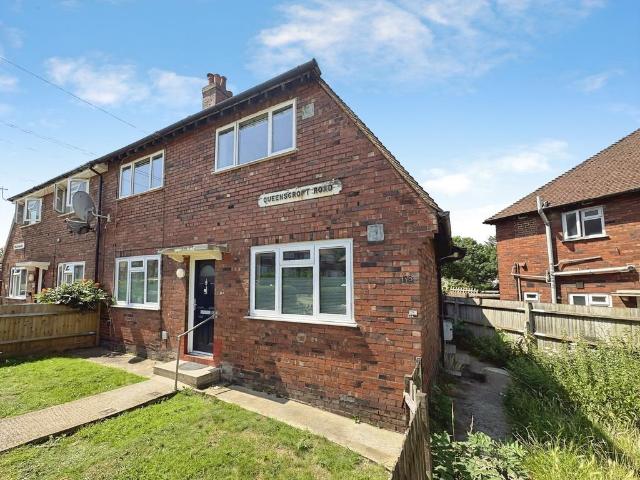 Flat for sale in Middle Park, Greater London