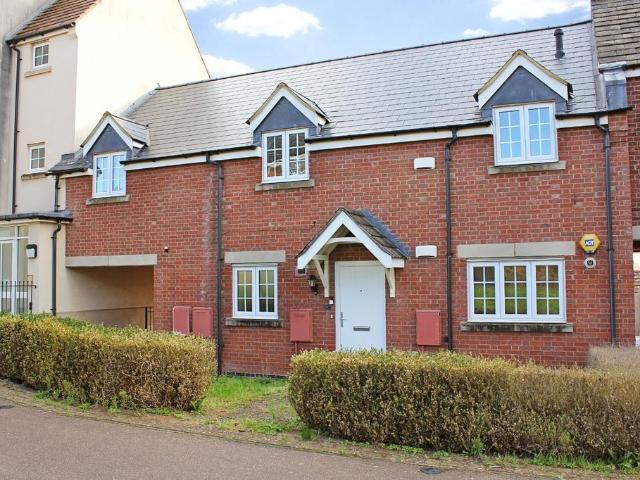 Flat for sale in Elmfield, Leicestershire
