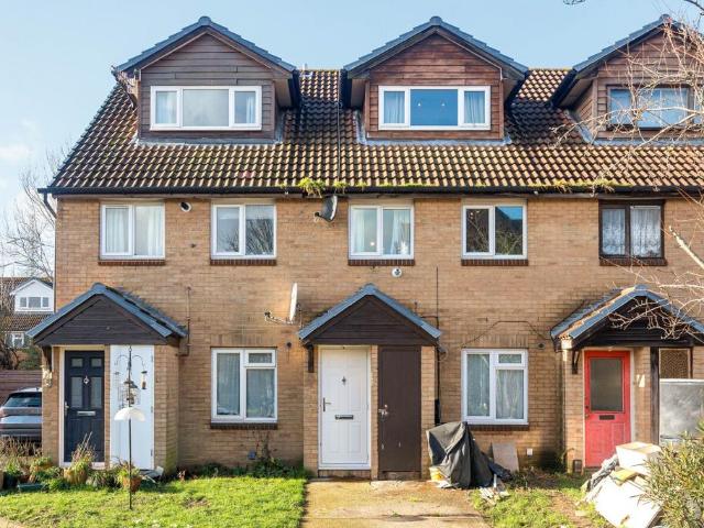Flat for sale in London Borough of Merton, Greater London