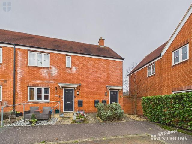 Flat for sale in Berryfield, Buckinghamshire