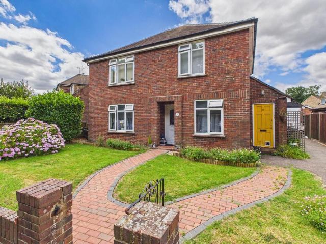 Flat for sale in Repton Park North, Bridgefield