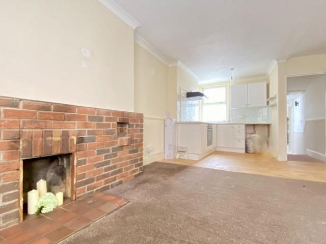 Flat for sale in Ringwood, New Forest