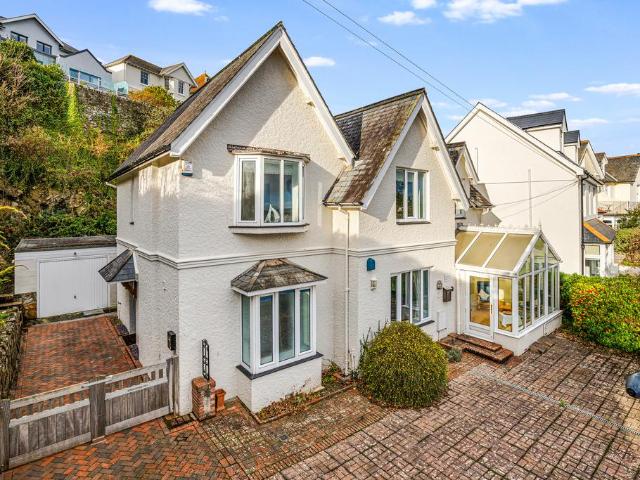 Flat for sale in Strode, Devon