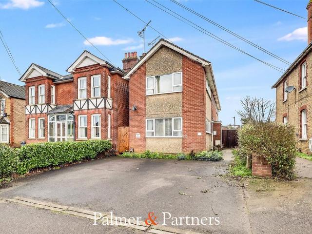 Flat for sale in Broomfield, Chelmsford