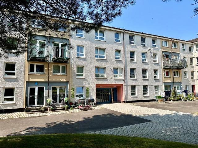 Flat for sale in Hutchesontown, Gorbals