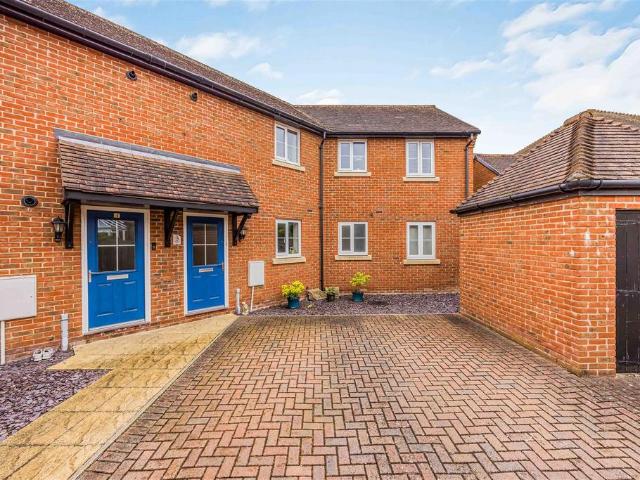 Flat for sale in Denmead, Hampshire