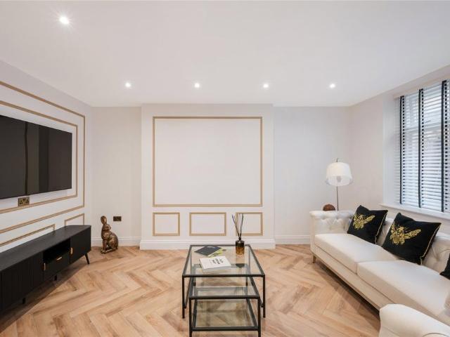 Flat for sale in Notting Hill, Greater London