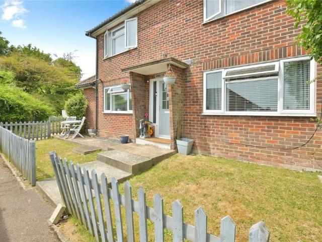 Flat for sale in Folkestone