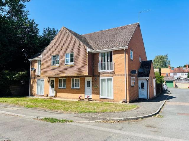 Flat for sale in Dromore, Oxfordshire